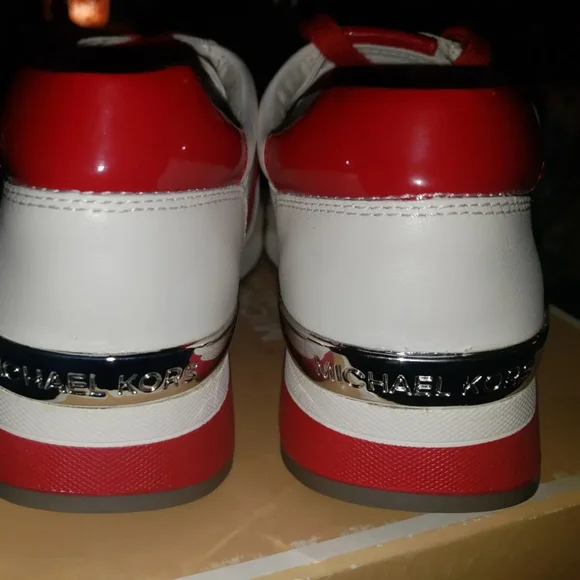 Michael Kors sneakers - Picture 2 of 4